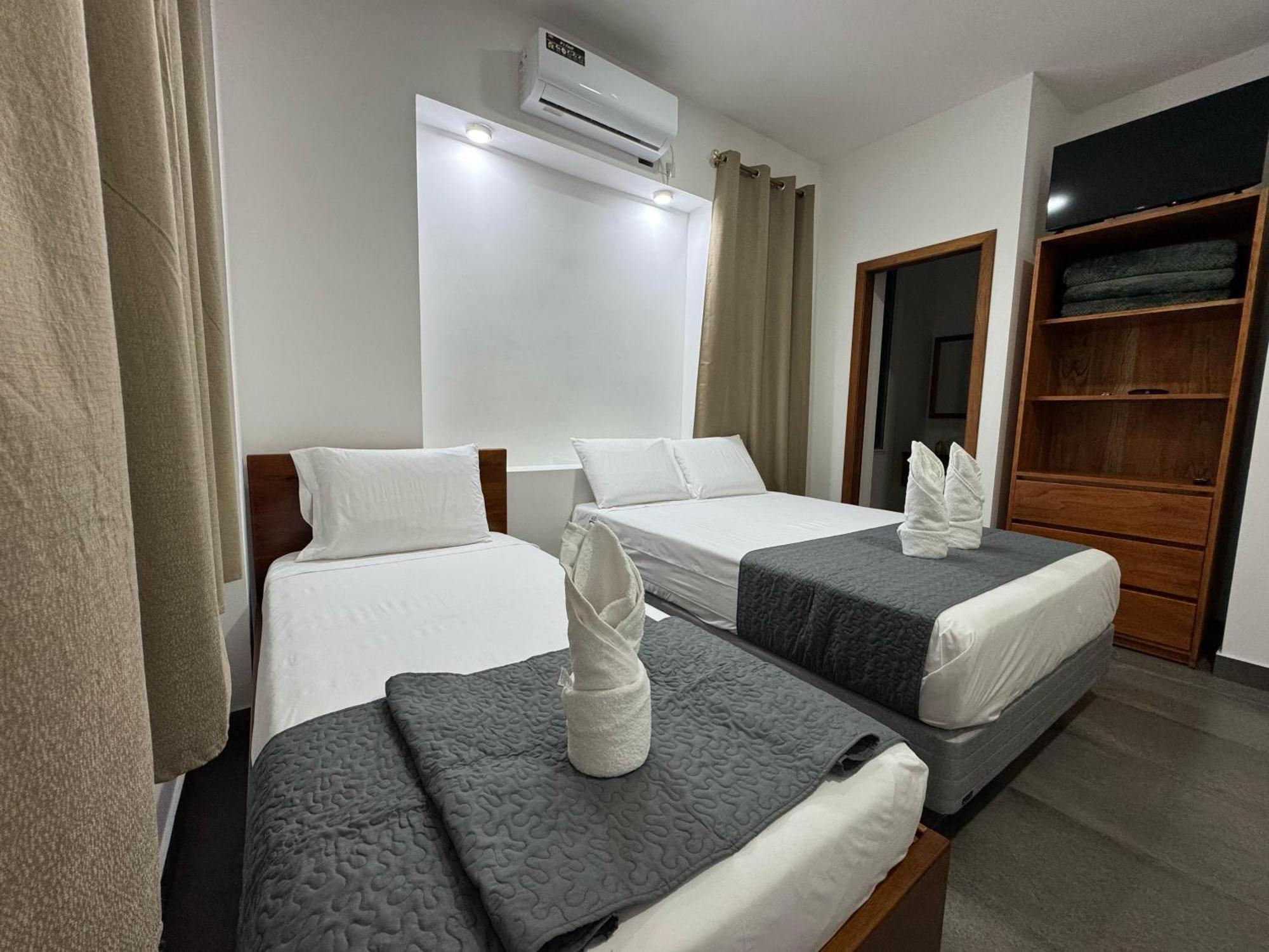 Suite Golden Beach Puerto Villamil Buitenkant foto