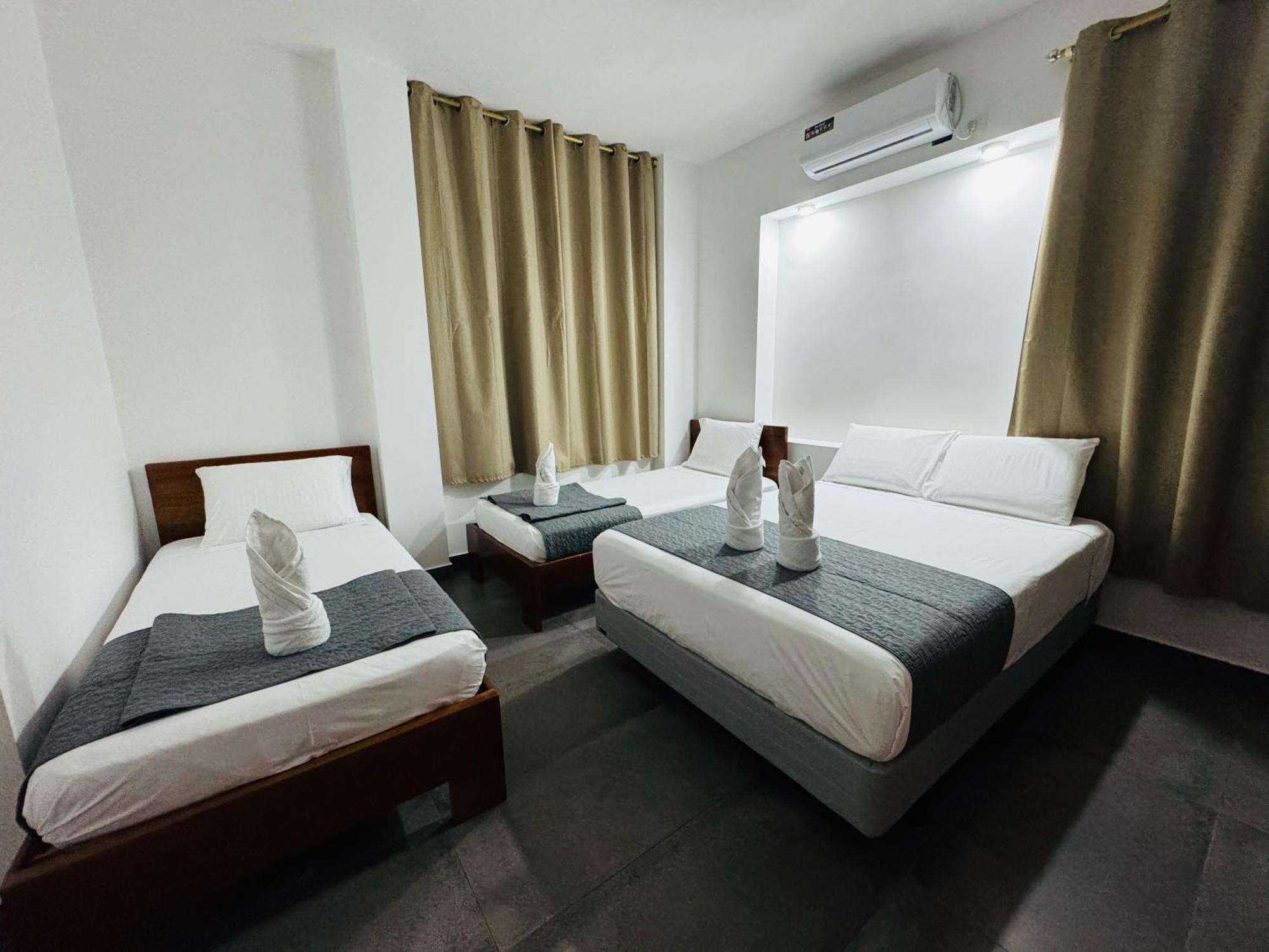 Suite Golden Beach Puerto Villamil Buitenkant foto